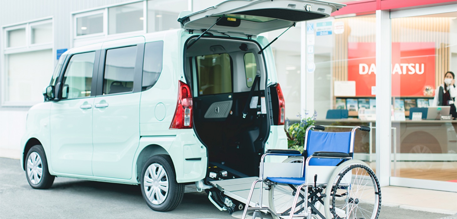 車に取り付ける 電動クレーン 車いす 介護