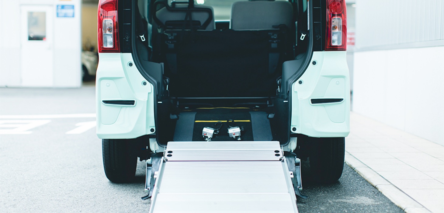 介護を必要とする方や高齢者の方に安心と使いやすさの福祉車両 ダイハツフレンドシップシリーズをご紹介 大阪ダイハツ販売株式会社